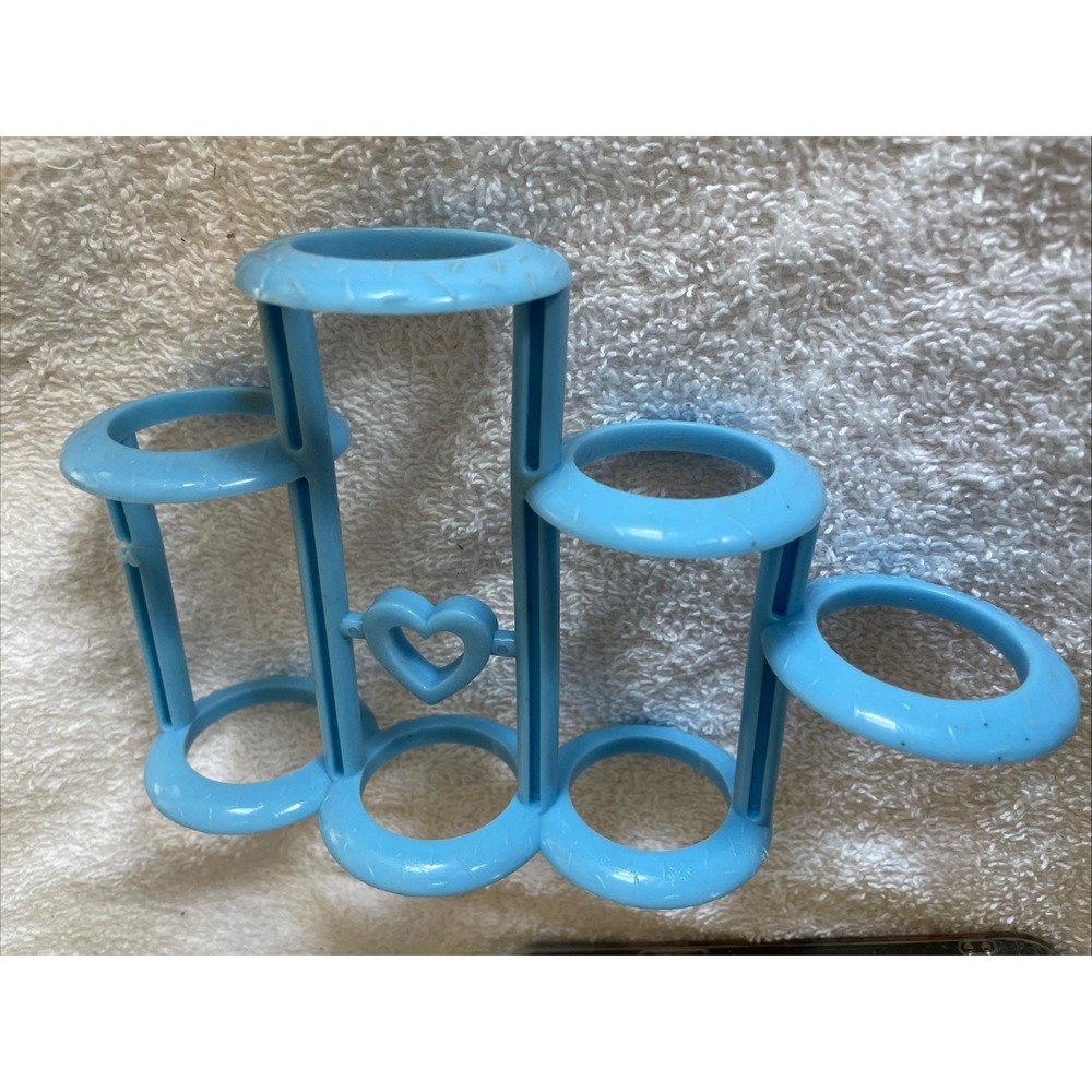 Toy Ice Cream Holder.               K